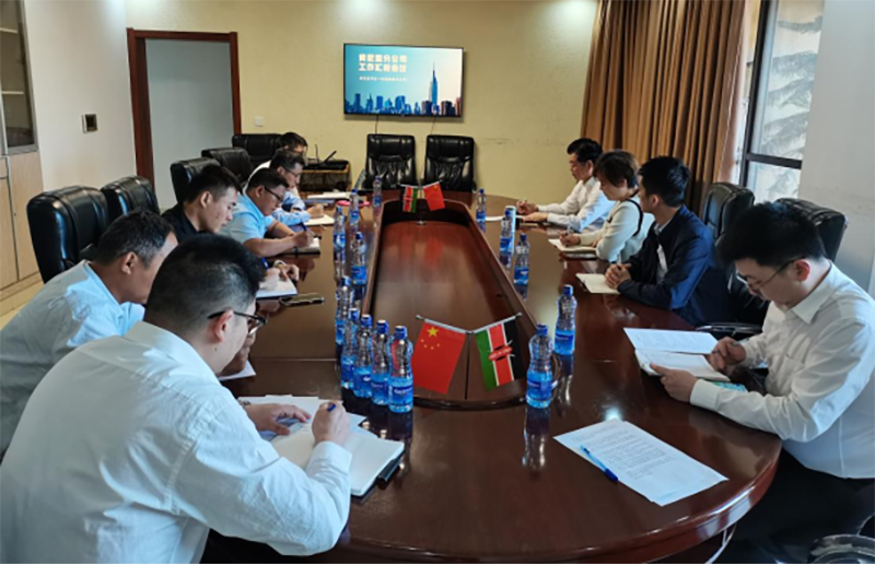 6381110383237416085686864 新宝GG公司董事长王元旦一行赴肯尼亚慰问与指导工作1121.png